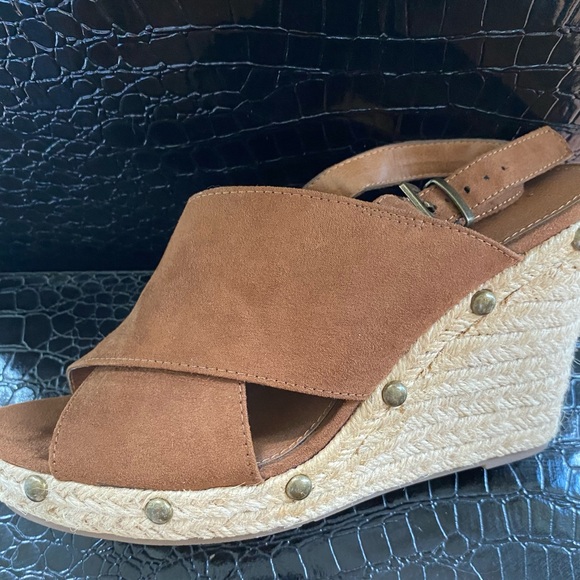 EUC Madeline Stuart espadrille wedge heel sandals - Picture 10 of 16